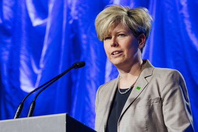 Norie Campbell, Group Head of Customer and Colleague Experience at TD Bank Group, announced the multi-year Future of Work strategic partnership at PPF’s annual Testimonial Dinner & Awards on April 12. TD will provide a $750,000 investment as part of its global corporate citizenship platform, The Ready Commitment, to help open doors for an inclusive future. (CNW Group/TD Bank Group) Norie Campbell, Group Head of Customer and Colleague Experience at TD Bank Group, announced the multi-year Future of Work strategic partnership at PPF’s annual Testimonial Dinner & Awards on April 12. TD will provide a $750,000 investment as part of its global corporate citizenship platform, The Ready Commitment, to help open doors for an inclusive future. (CNW Group/TD Bank Group)