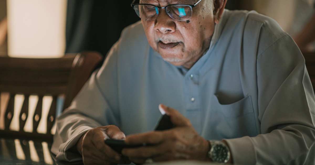 How To Spot The Grandparent Or Emergency Scam TD Stories TD Stories   How You Can Help Seniors Avoid Becoming Victims Of Fraud HEADER 2023 05 08 142959 Aems 