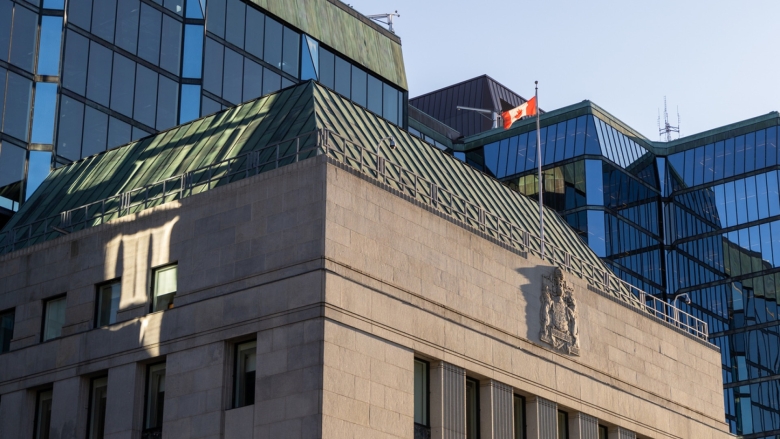 Hero-It's a summer of holds for the Bank of Canada
