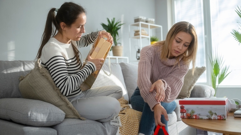 Header How to handle four common money conversations over the holidays
