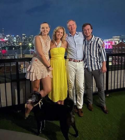 Jill Gateman, her husband, her children, and their dog